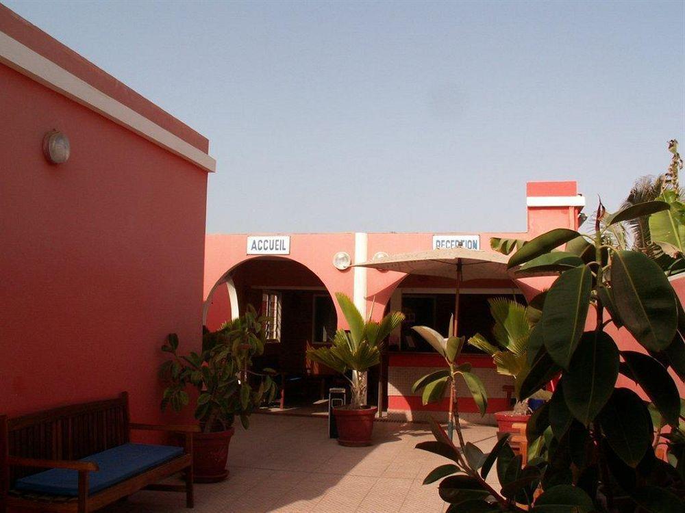 Hotel La Madrague Dakar Buitenkant foto