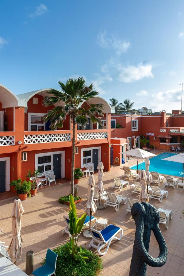 Hotel La Madrague Dakar Buitenkant foto