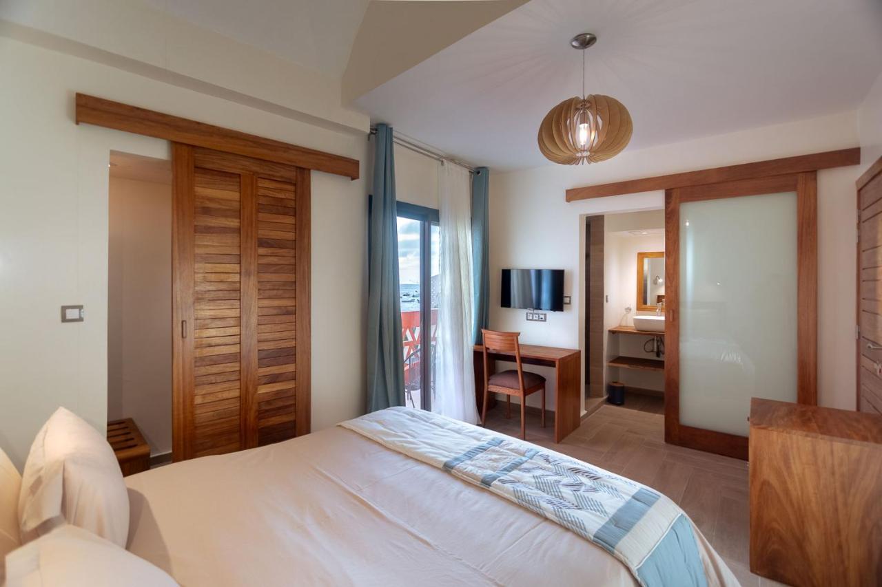 Hotel La Madrague Dakar Buitenkant foto
